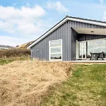 Three-Bedroom Holiday home in Løkken 4