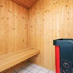 Vakantiehuis Three-Bedroom Holiday home in Løkken 4